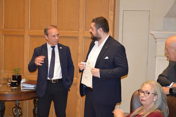 ΑΠΟΝΟΜΕΣ 12
