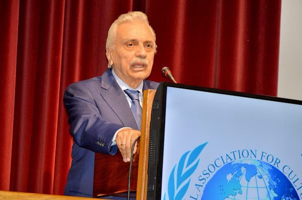 ΑΥΓΕΡΙΝΟΣ ΟΜΙΛΙΑ 2